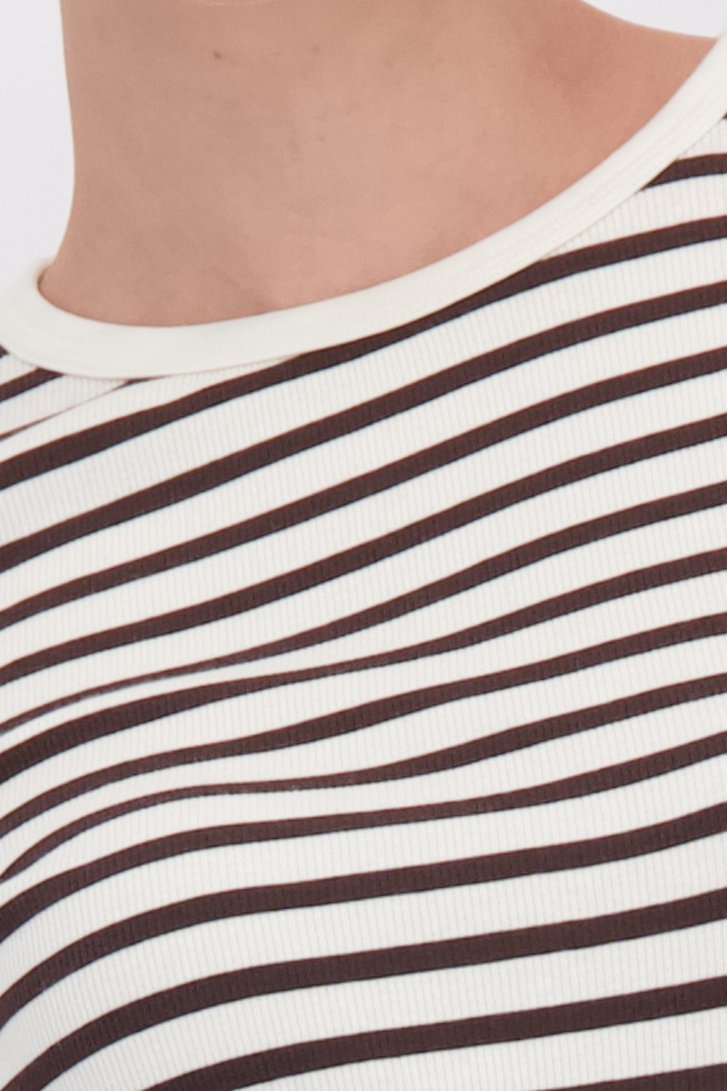 Détail de T-shirt écru à rayures brunes de JDY pour Femmes