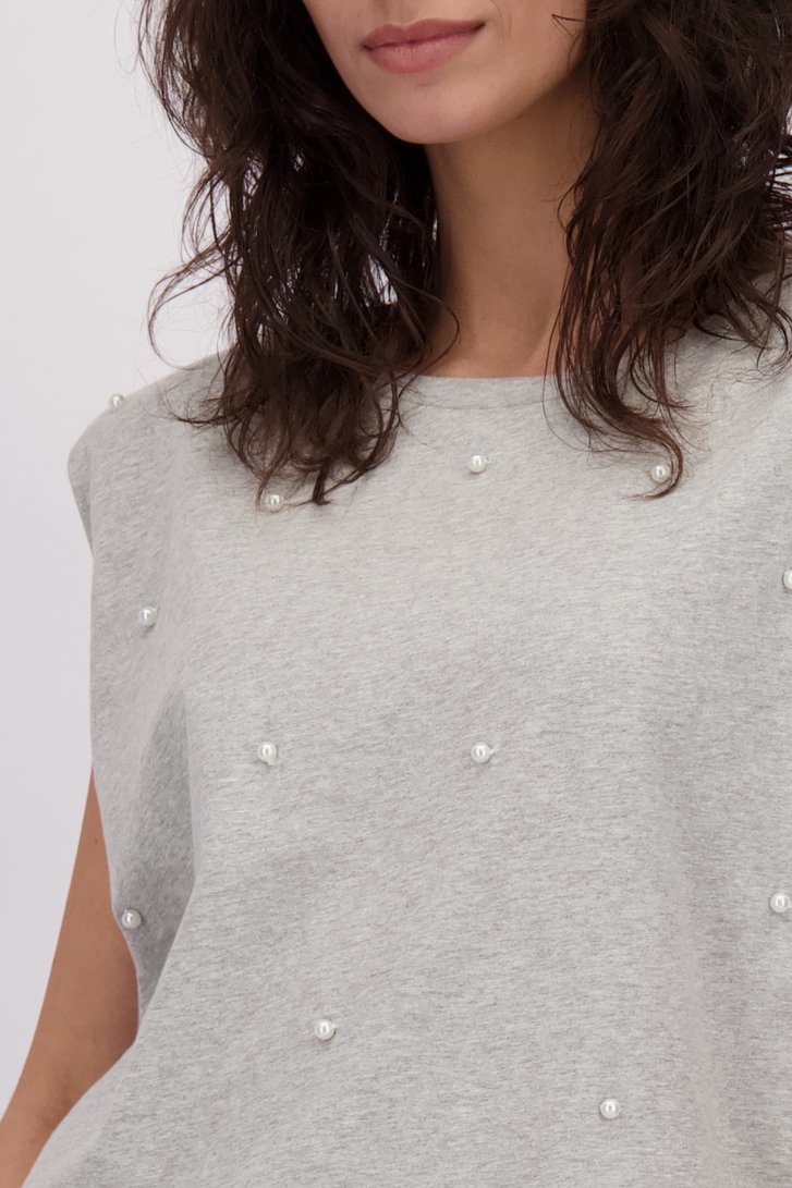 Détail de T-shirt gris avec perles blanches de Louise pour Femmes