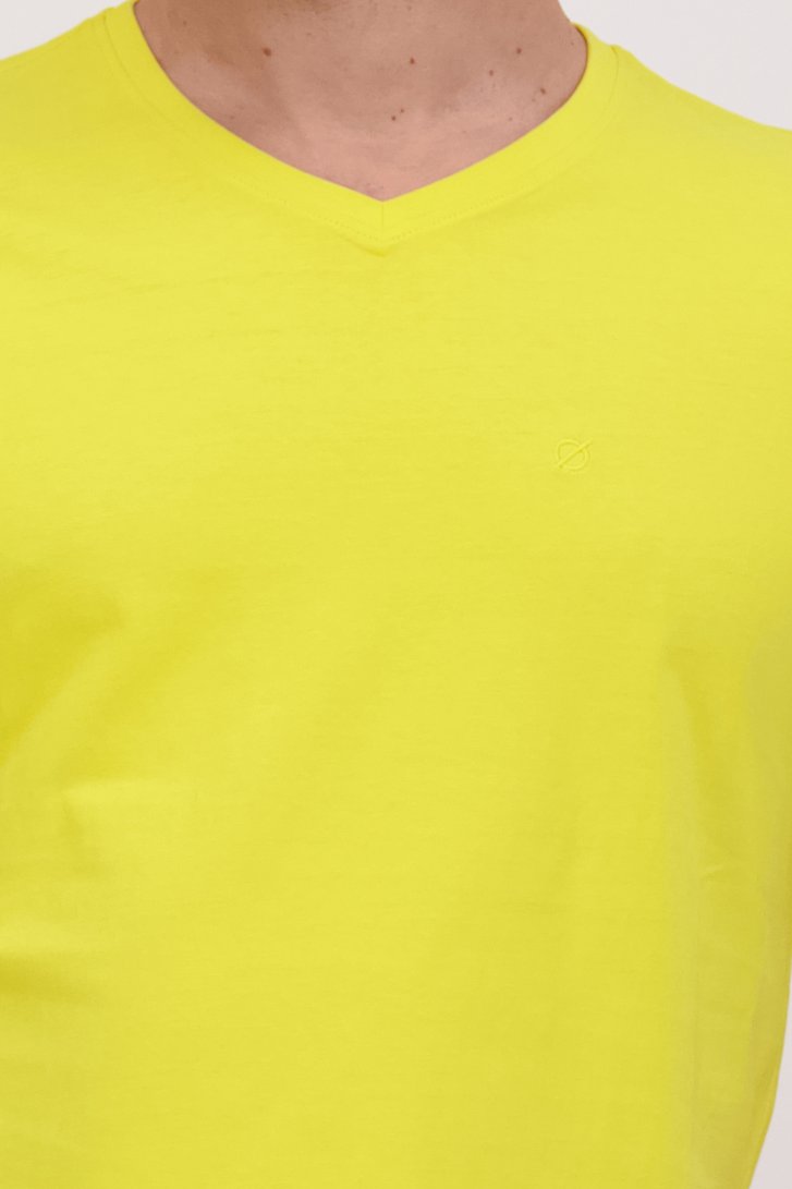 T-shirt jaune à col en V de Liberty Island pour Hommes