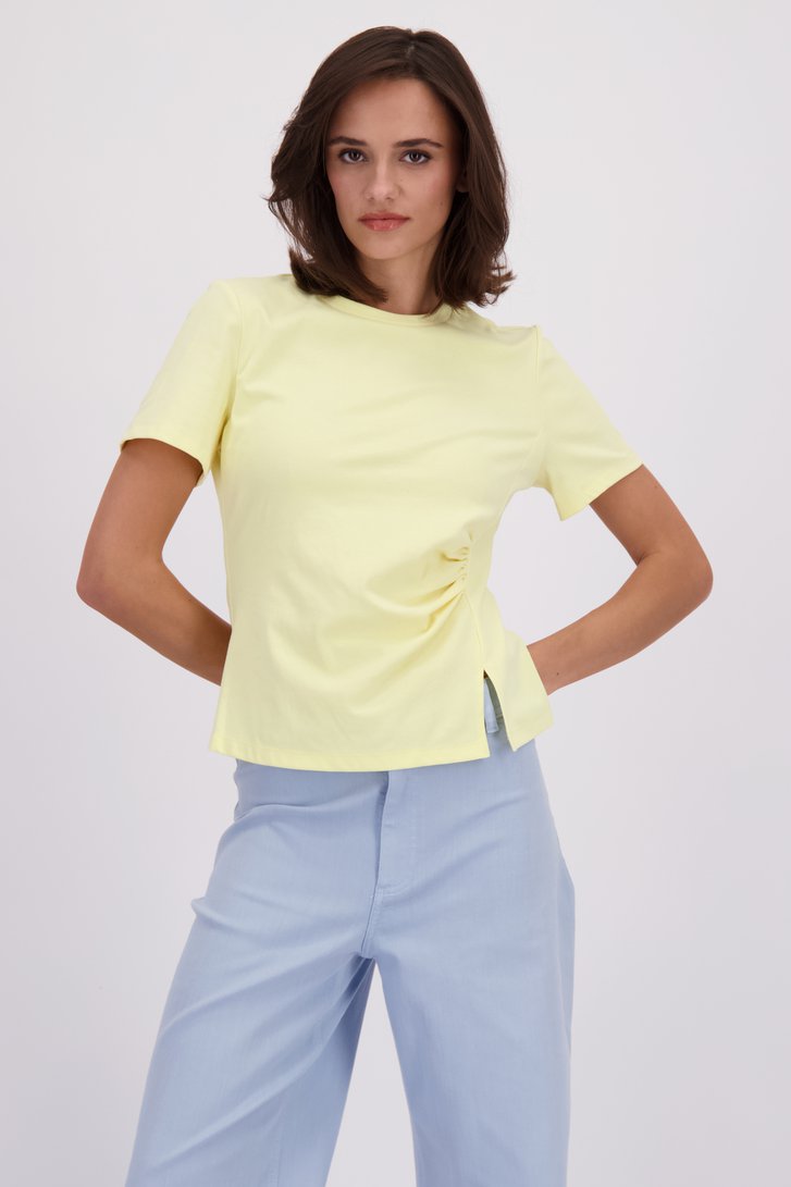 Le devant de T-shirt jaune froncé en coton de JDY pour Femmes