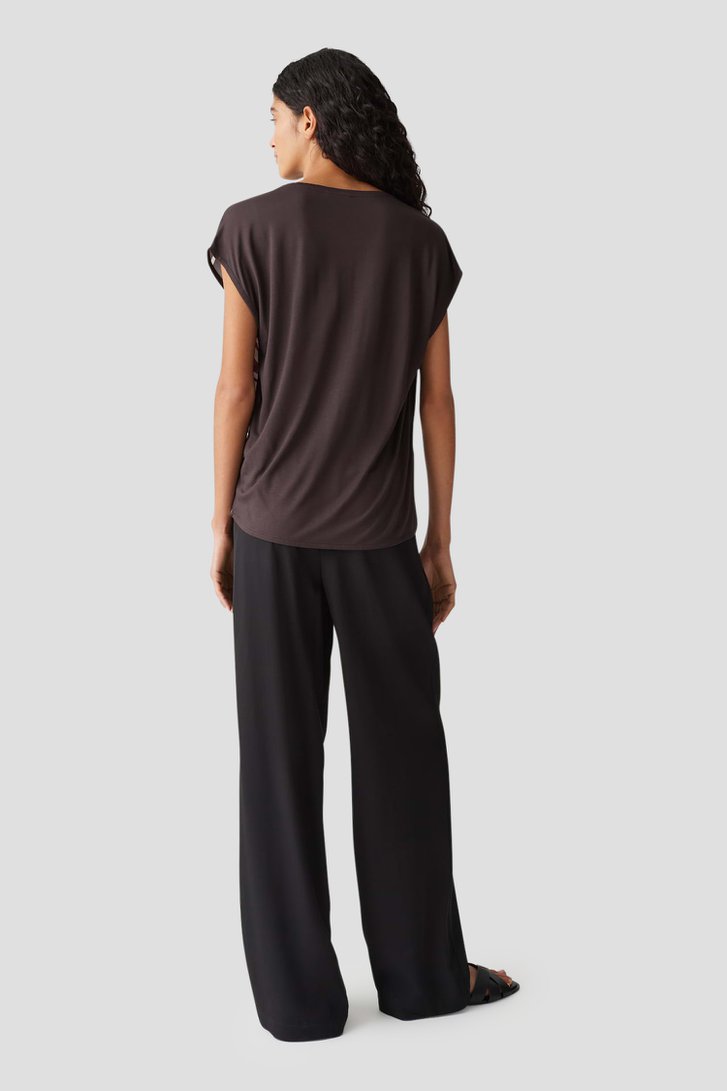 T-shirt marron foncé avec imprimé abstrait de Opus pour Femmes