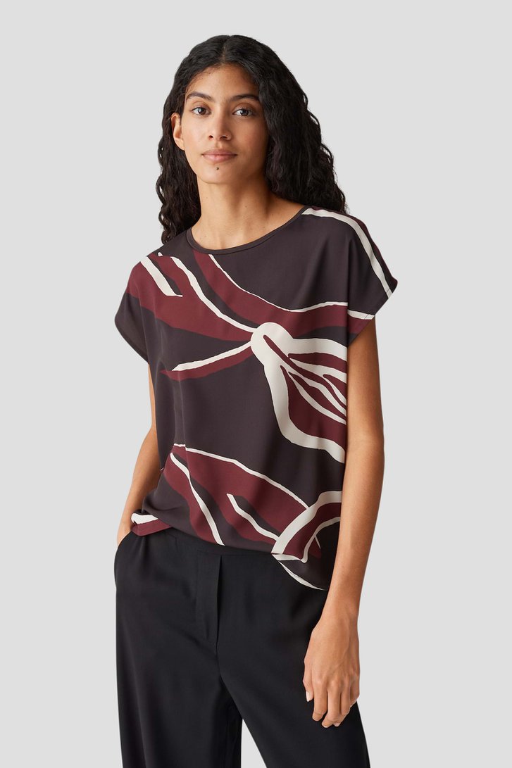 T-shirt marron foncé avec imprimé abstrait de Opus pour Femmes