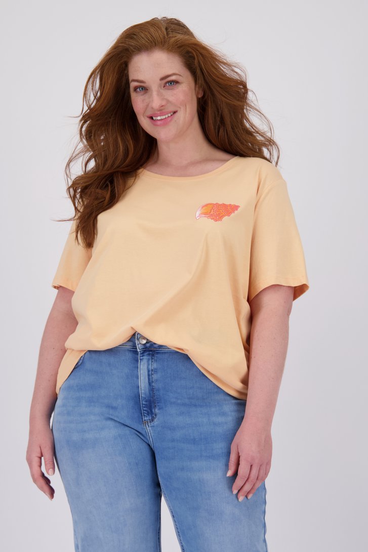 T-shirt orange clair avec imprimé au dos de Only Carmakoma pour Femmes