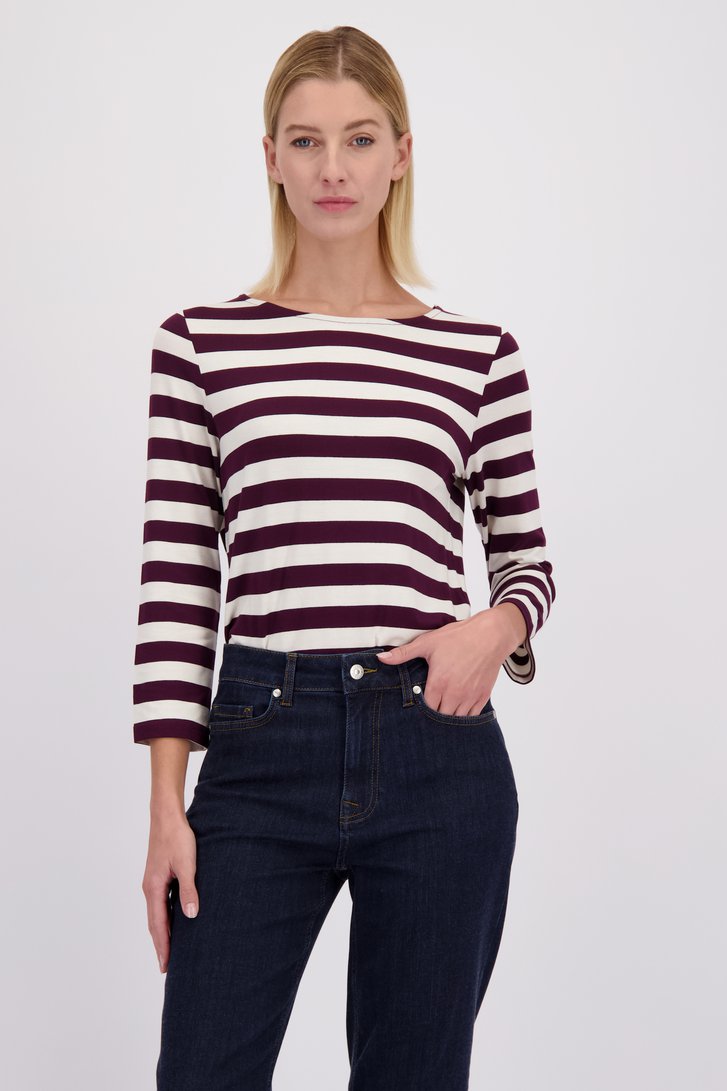 Le devant de T-shirt rayé bordeaux à manches 3/4 de More & More pour Femmes