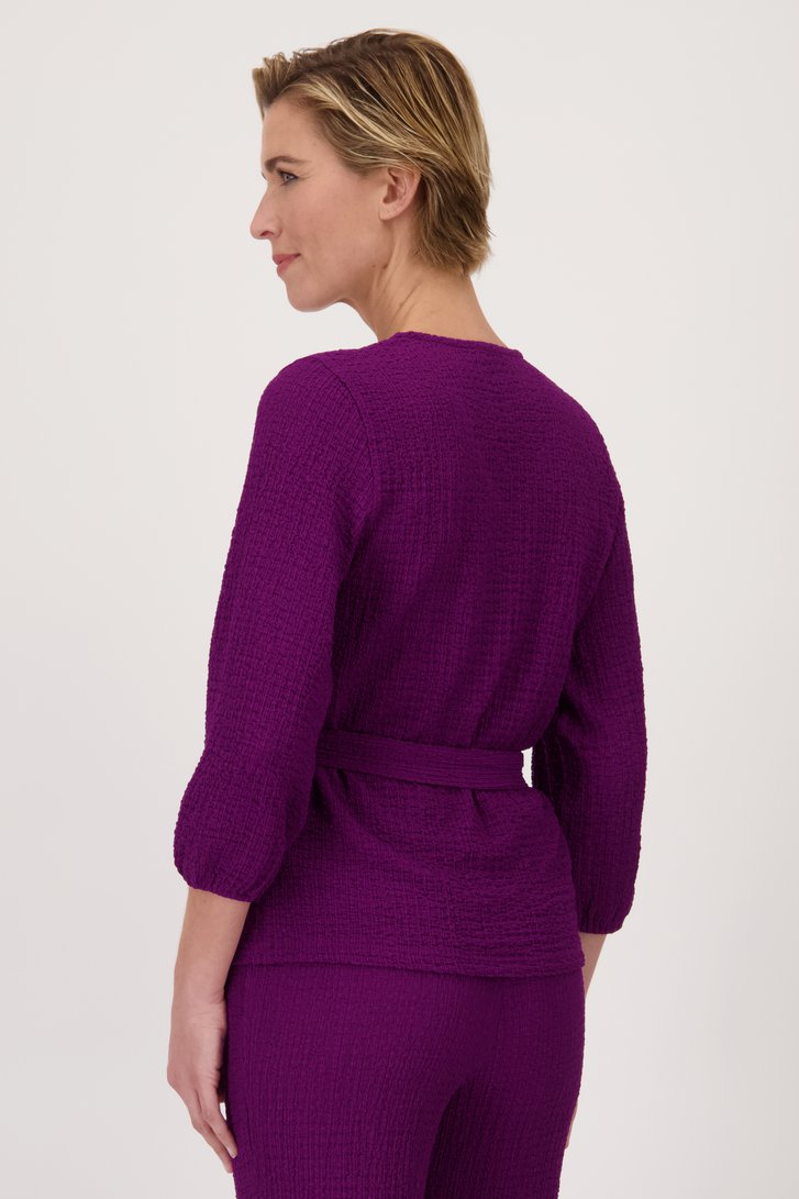 T-shirt violet foncé en tissu texturé de Claude Arielle pour Femmes
