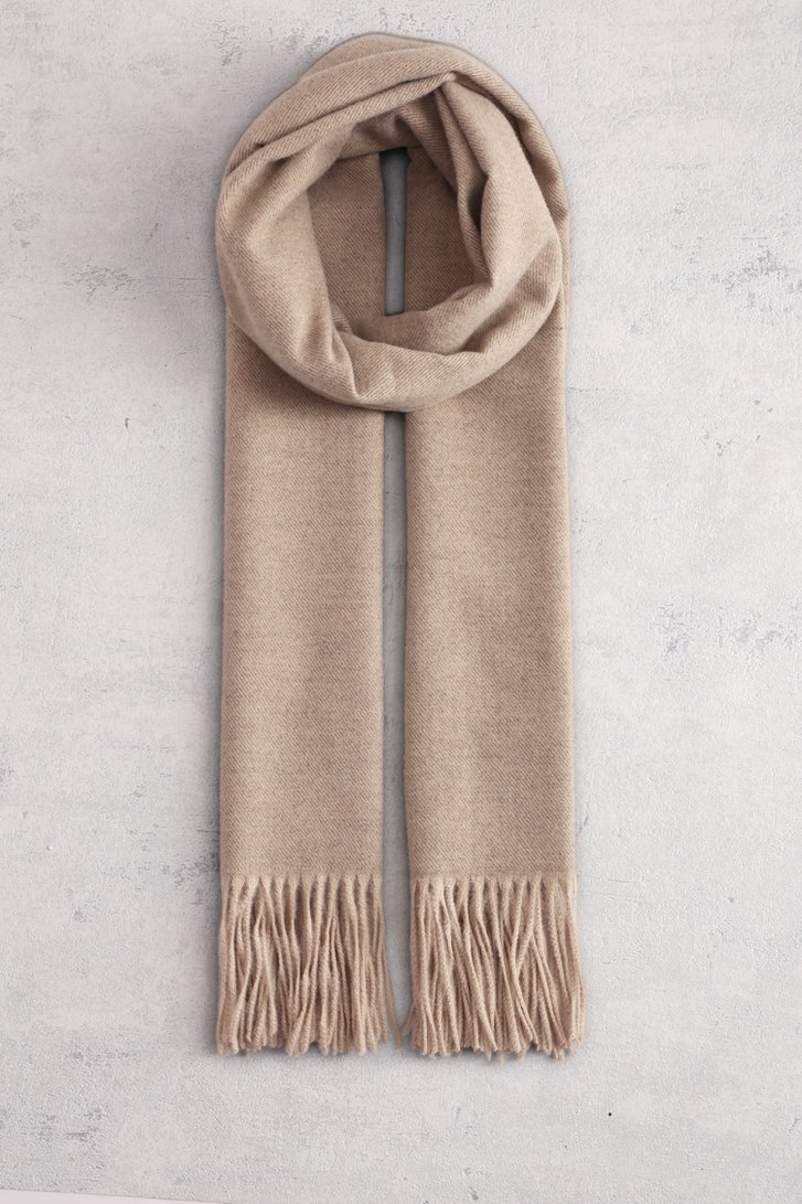 Voorkant van Taupe sjaal met franjes  door Modeno voor Dames