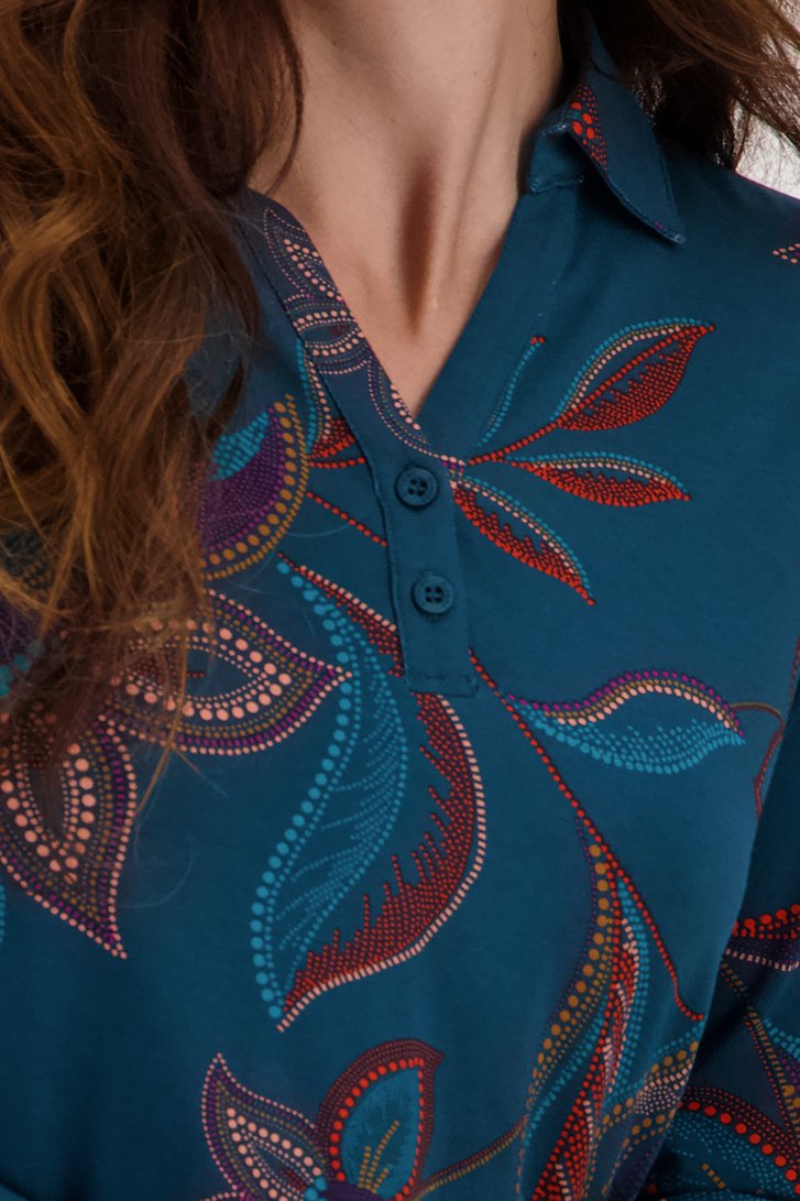 Turquoise polo met gestipte bloemenprint van Claude Arielle voor Dames
