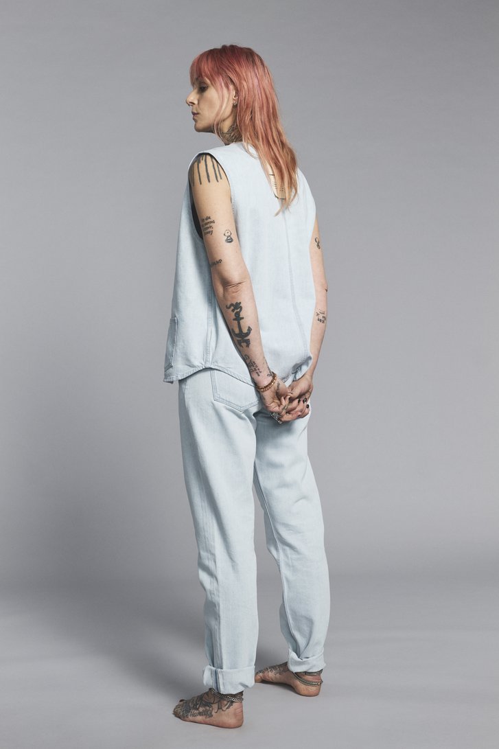 Vest en denim bleu clair sans manches - Genesis de Murielle Victorine Scherre pour Femmes
