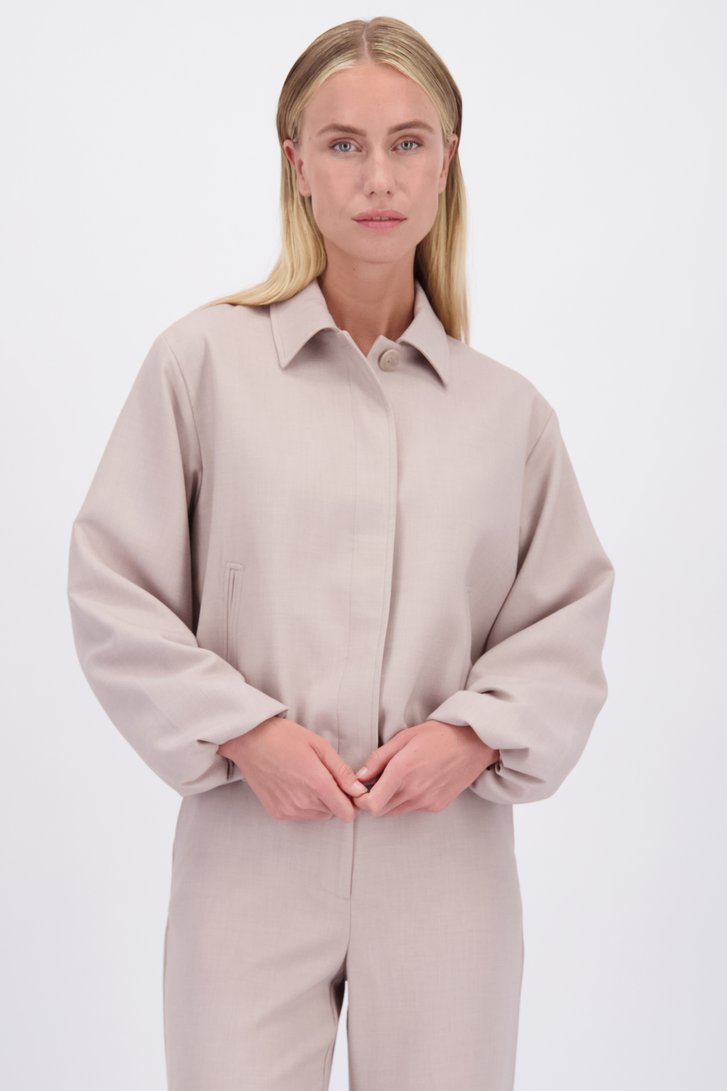 Le devant de Veste beige clair à col chemise de D'Auvry pour Femmes