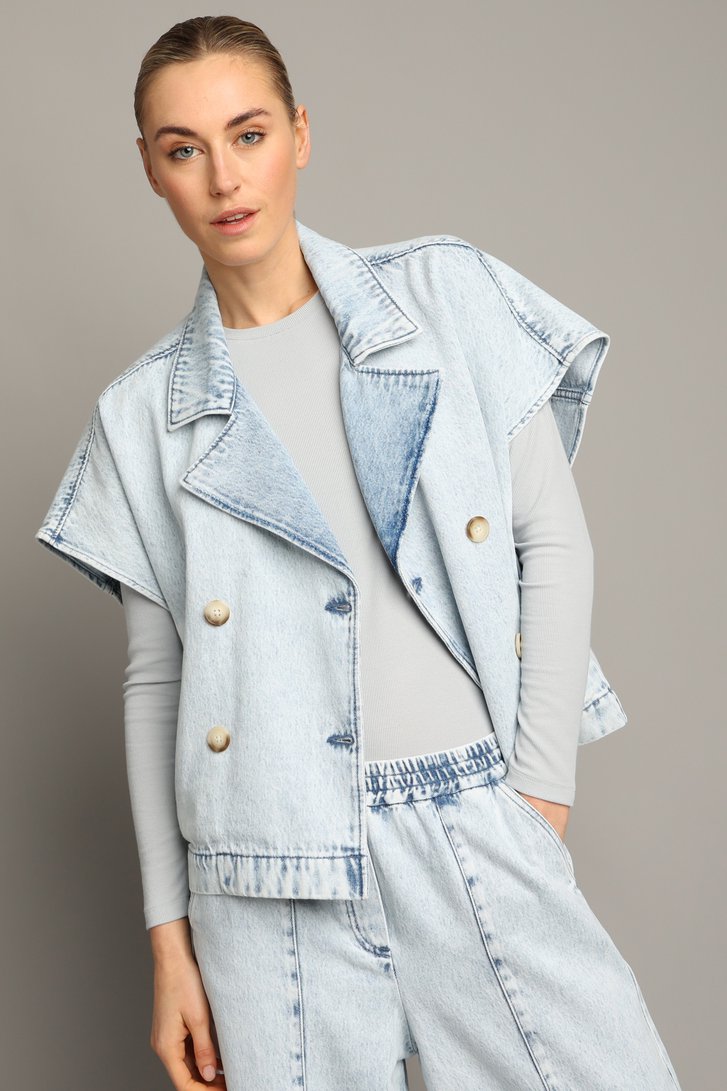 Le devant de Veste en denim bleu clair sans manches de Liberty Island Denim pour Femmes