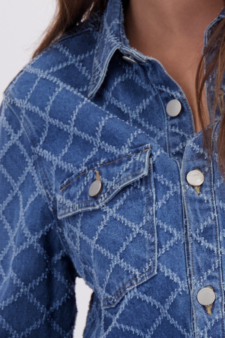 Détail de Veste en jean bleue à motif à carreaux effiloché de JDY pour Femmes