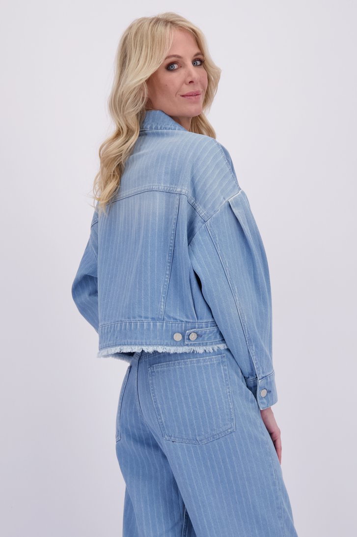 Le dos de Veste en jean bleue à rayures de AC by Annelien Coorevits pour Femmes