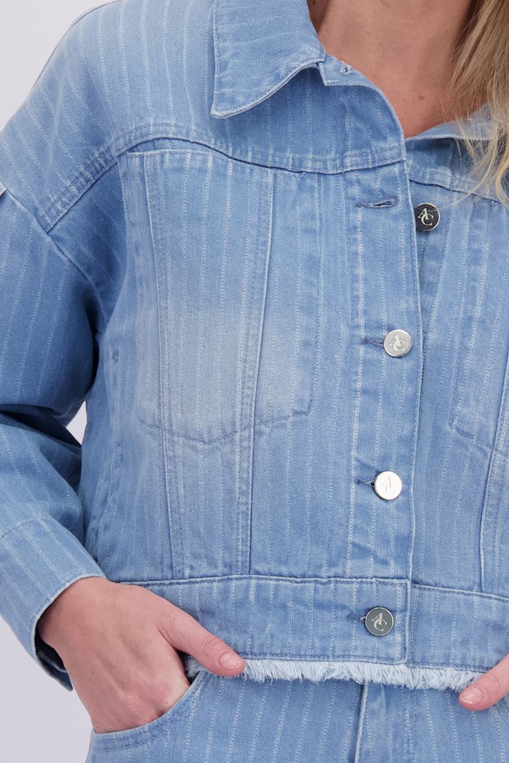 Détail de Veste en jean bleue à rayures de AC by Annelien Coorevits pour Femmes