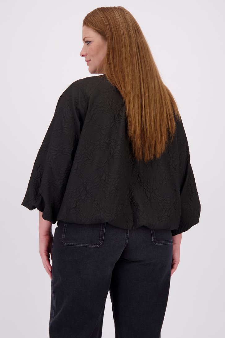 Le dos de Veste noire à motif floral de ONLY Carmakoma pour Femmes