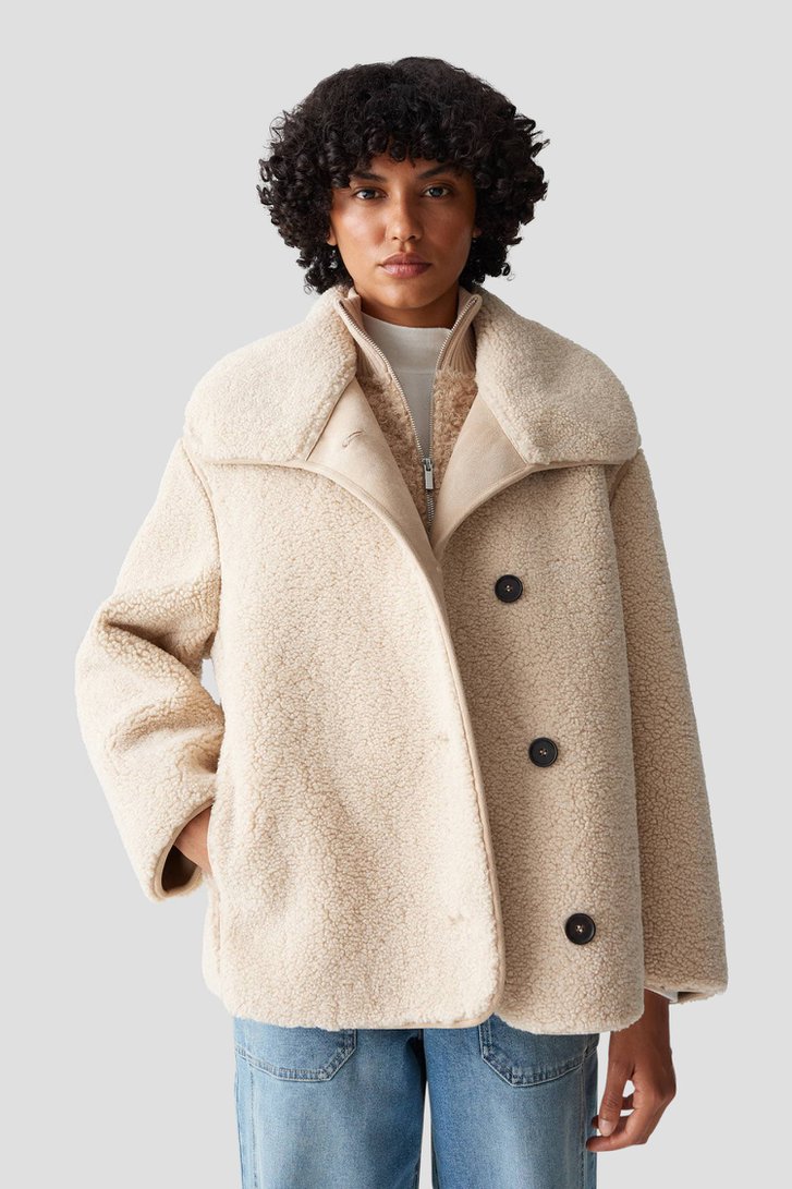 Le devant de Veste teddy beige de Opus pour Femmes