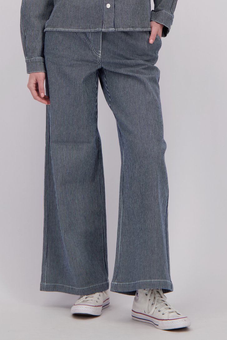 Detail van Wijde blauw-wit gestreepte broek met jeans look door JDY voor Dames