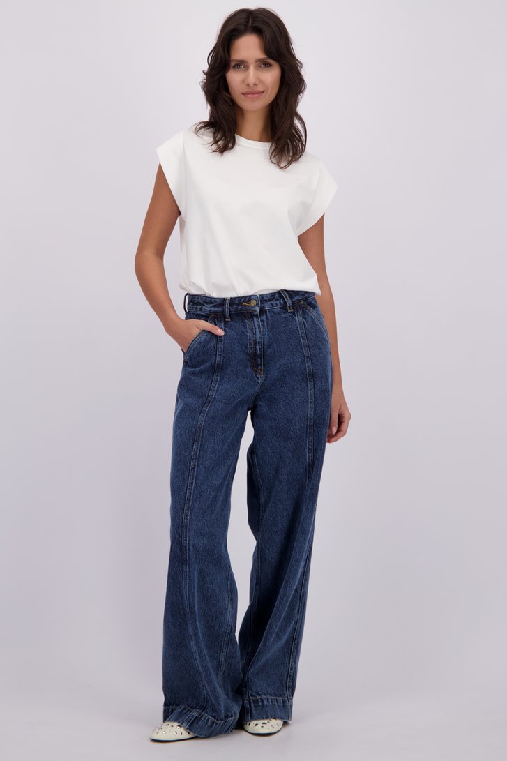 Voorkant van Wijde blauwe jeans door Louise voor Dames