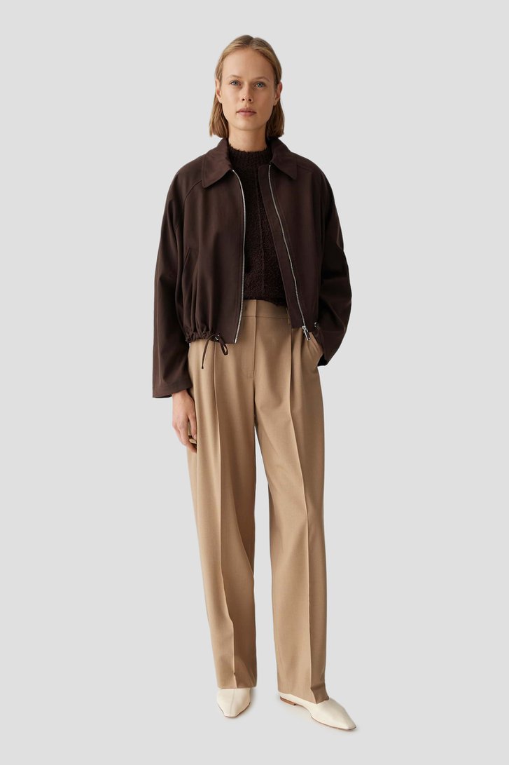 Voorkant van Wijde bruine broek met elastische tailleband door Opus pants voor Dames