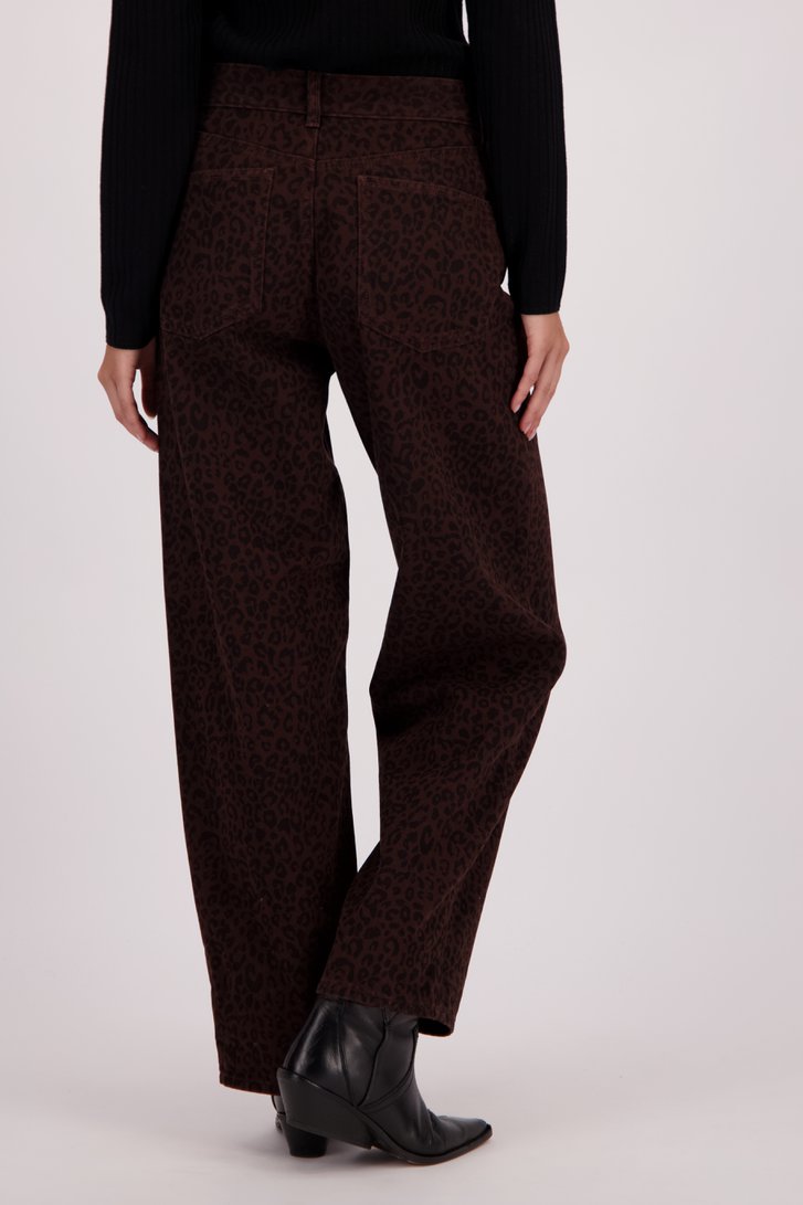 Achterkant van Wijde bruine jeans met luipaardprint door Louise voor Dames