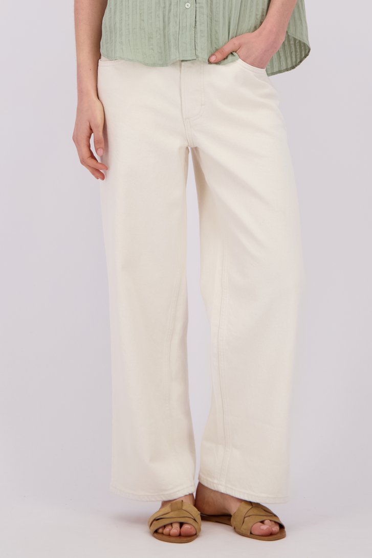 Detail van Wijde ecru jeans met omslag door Marc O'Polo voor Dames