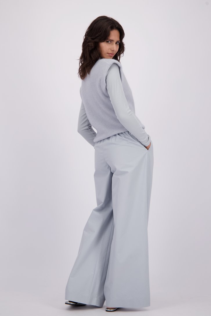 Extra foto 2 van Wijde lichtblauwe broek door Louise voor Dames