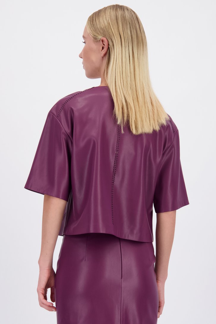 Achterkant van Wijnrode faux leather blouse door D'Auvry voor Dames