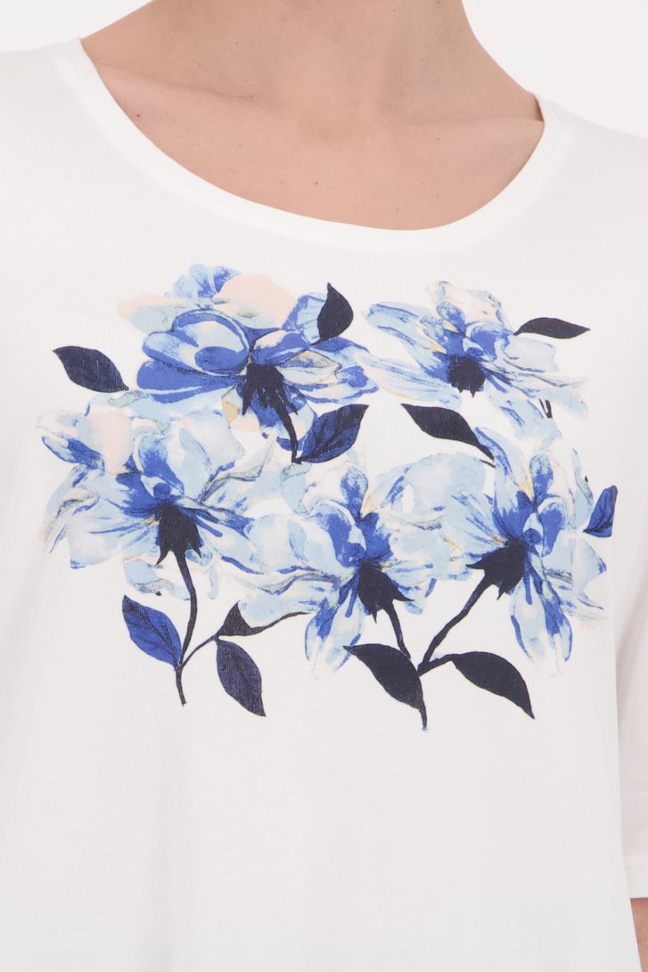 Wit T-shirt met blauwe bloemenprint van Signature voor Dames
