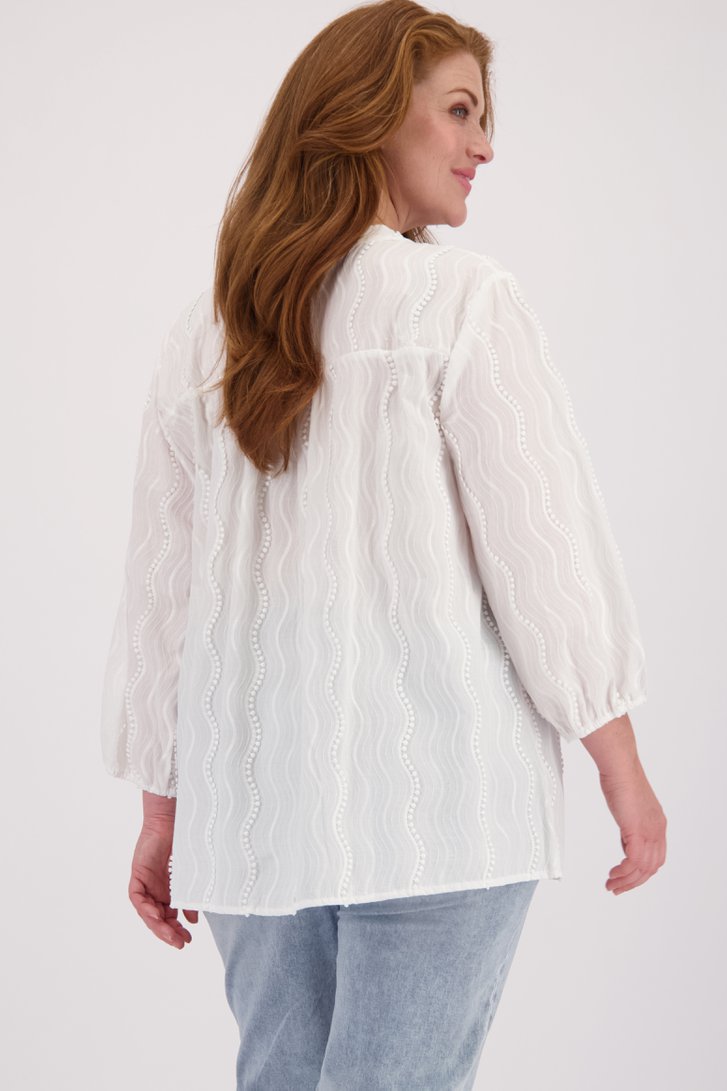 Achterkant van Witte blouse met golvende ton-sur-ton strepen door Yest Curve voor Dames
