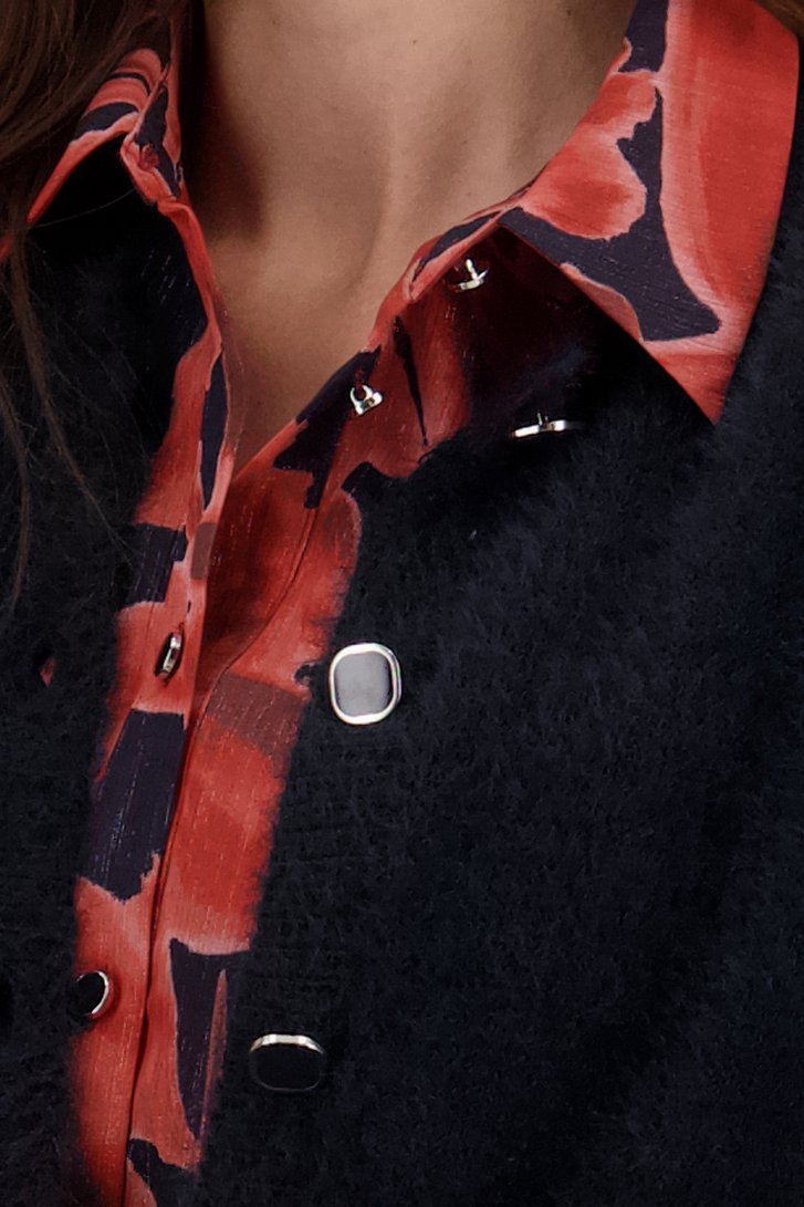 Zachte donkerblauwe cardigan met detailknopen van Claude Arielle voor Dames