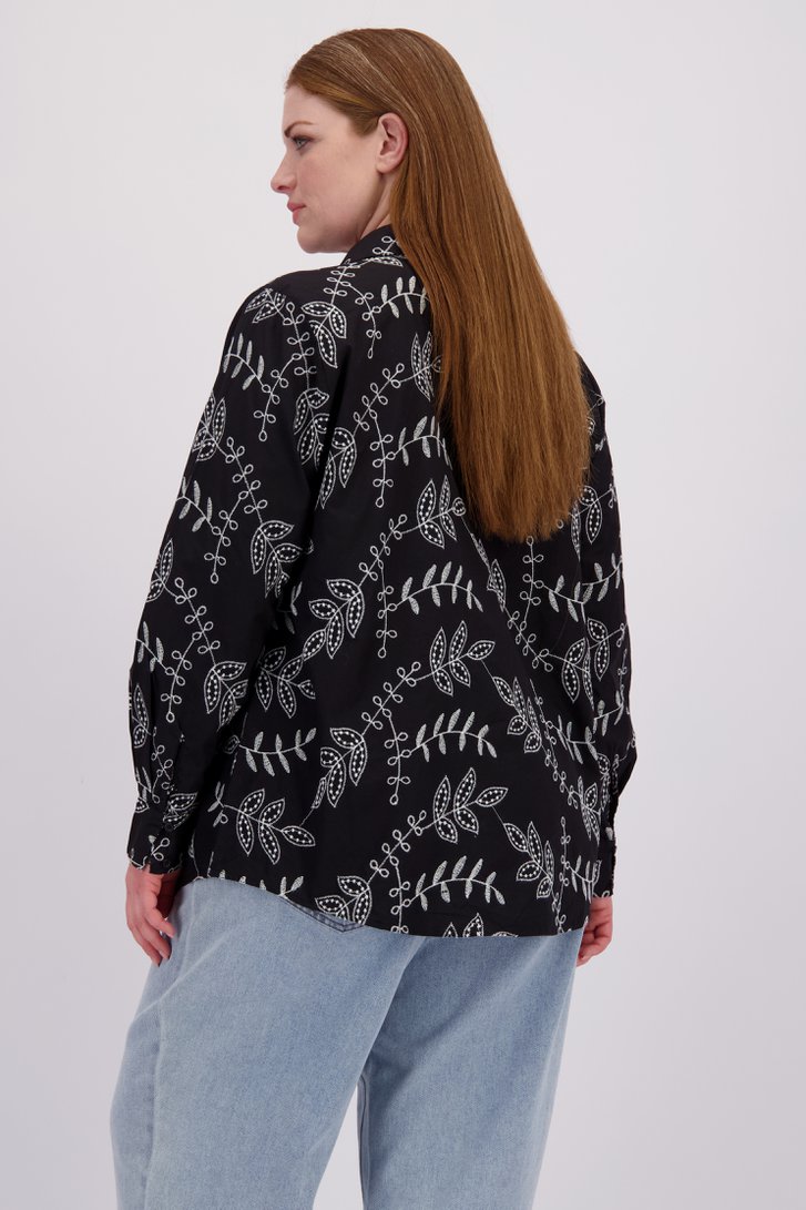 Achterkant van Zwarte blouse met ecru bladerprint door Kaffe Curve voor Dames