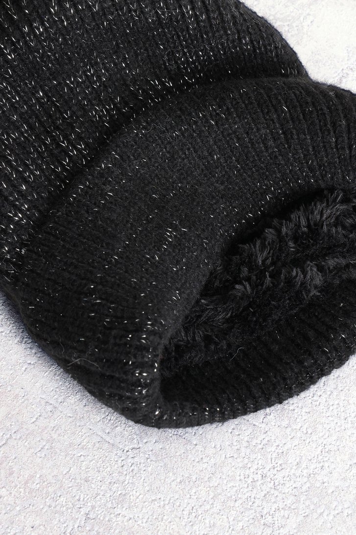 Productfoto 1 van Zwarte muts met glitterdraad door Liberty Island voor Dames