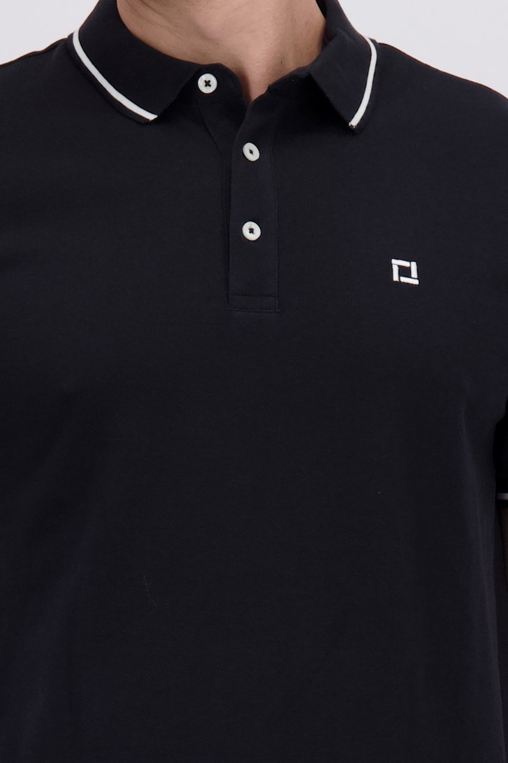 Detail van Zwarte polo  door Only & Sons voor Heren