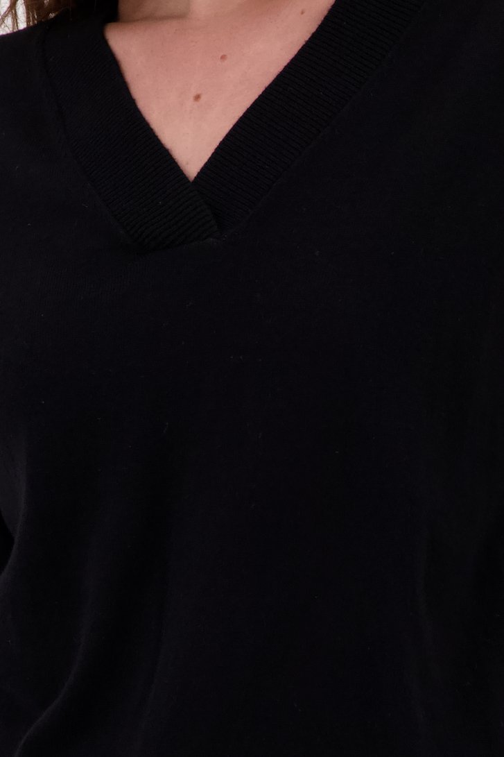 Zwarte trui met V-hals van Claude Arielle voor Dames