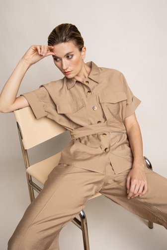 Voorkant van Beige blouse met striklint door D'Auvry voor Dames