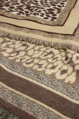Voorkant van Beige-bruine sjaal met luipaardprint door Liberty Island voor Dames