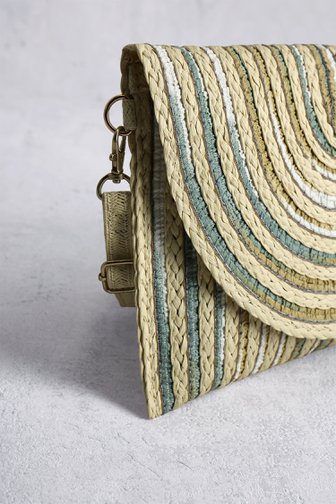 Voorkant van Beige gevlochten clutch met strepen  door Liberty Island voor Dames