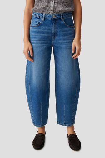 Voorkant van Blauwe enkeljeans - Barrel fit door Opus voor Dames