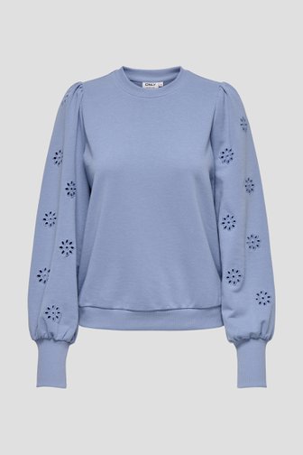 Voorkant van Blauwe trui met broderiemouwen door ONLY Carmakoma voor Dames