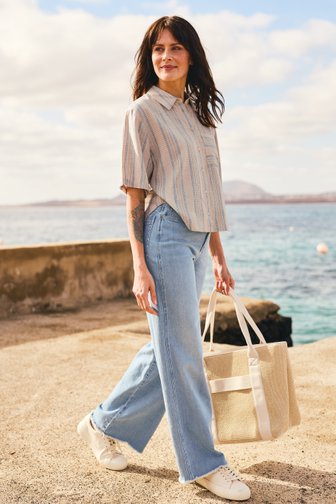 Le devant de Blouse à carreaux beige à manches courtes de Libelle pour Femmes