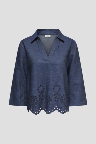 Le devant de Blouse bleue en broderie anglaise à manches 3/4 de JDY pour Femmes