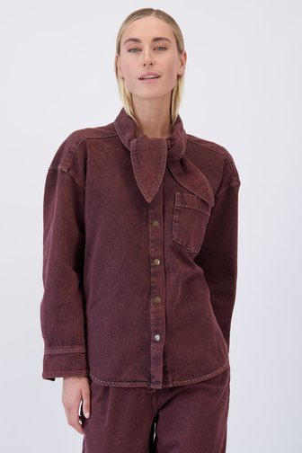 Le devant de Blouse en jean rouge rouille avec foulard de Liberty Island Denim pour Femmes
