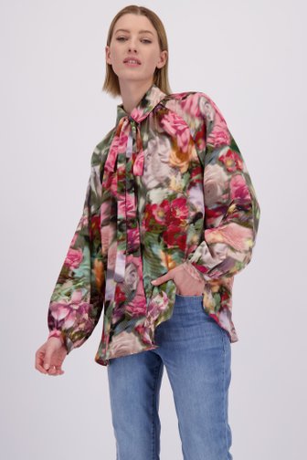 Le devant de Blouse rose à fleurs de More & More pour Femmes