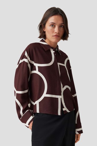 Voorkant van Bordeaux blouse met witte grafische print door Opus voor Dames