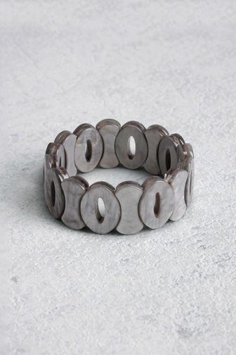 Le devant de Bracelet élastique avec maillons gris effet marbré de Liberty Island pour Femmes