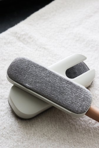 Brosse à vêtements de e5 pour Femmes
