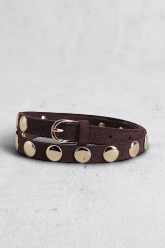 Ceinture en cuir brun foncé à clous
