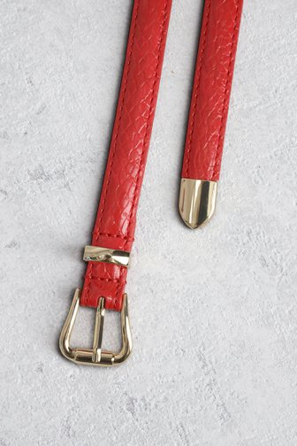 Le devant de Ceinture rouge à structure crocodile de Liberty Island pour Femmes