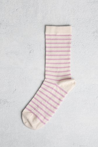 Chaussettes blanches avec motif rayé violet de MP Denmark pour Femmes