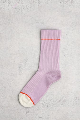 Le devant de Chaussettes lilas avec bande orange de MP Denmark pour Femmes