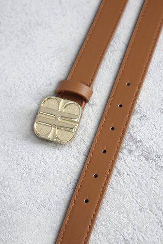 Voorkant van Cognac riem met goudkleurige logogesp door Laurent David voor Dames